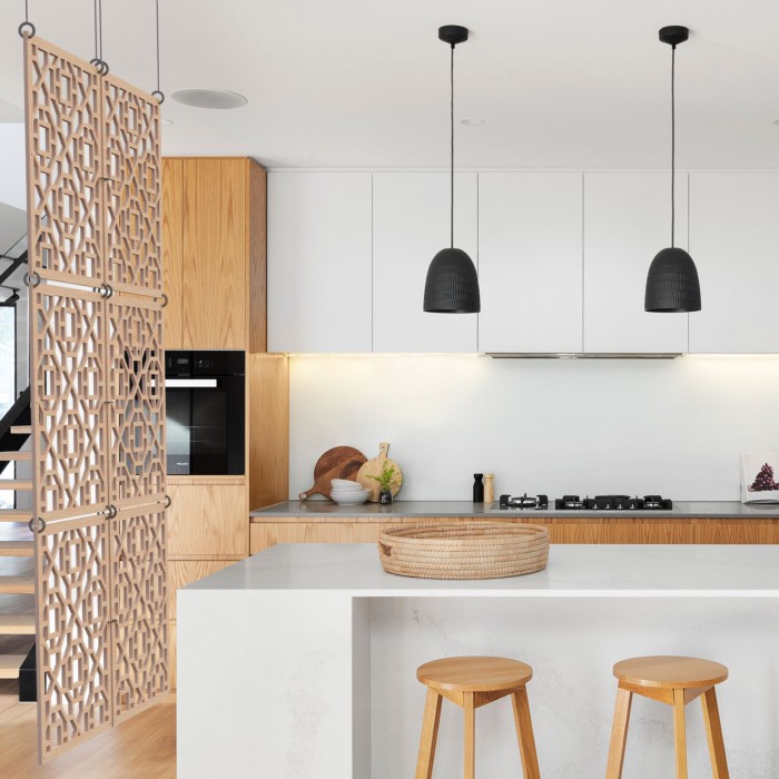 Sekat Pembatas Ruangan Gantung Kayu Partisi Tirai Kayu Laser Cut