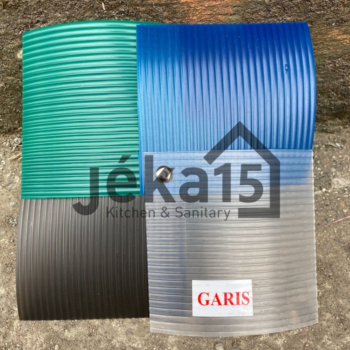 FIBER PENUTUP PAGAR TEBAL MOTIF GARIS / FIBER PAGAR PLASTIK METERAN