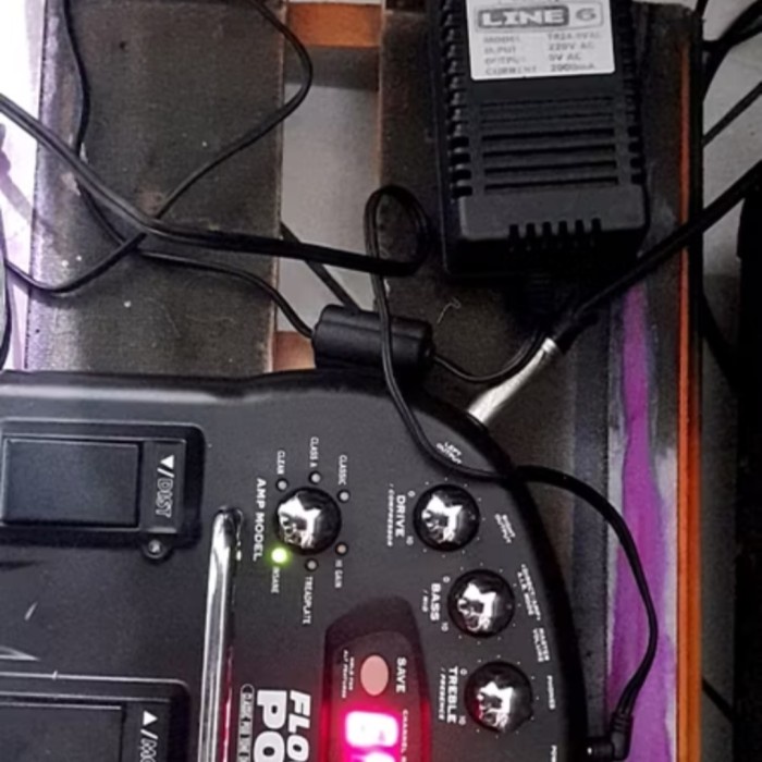 ADAPTOR UNTUK LINE 6 XT LIVE/X3 LIVE/M13/DL4/DM4