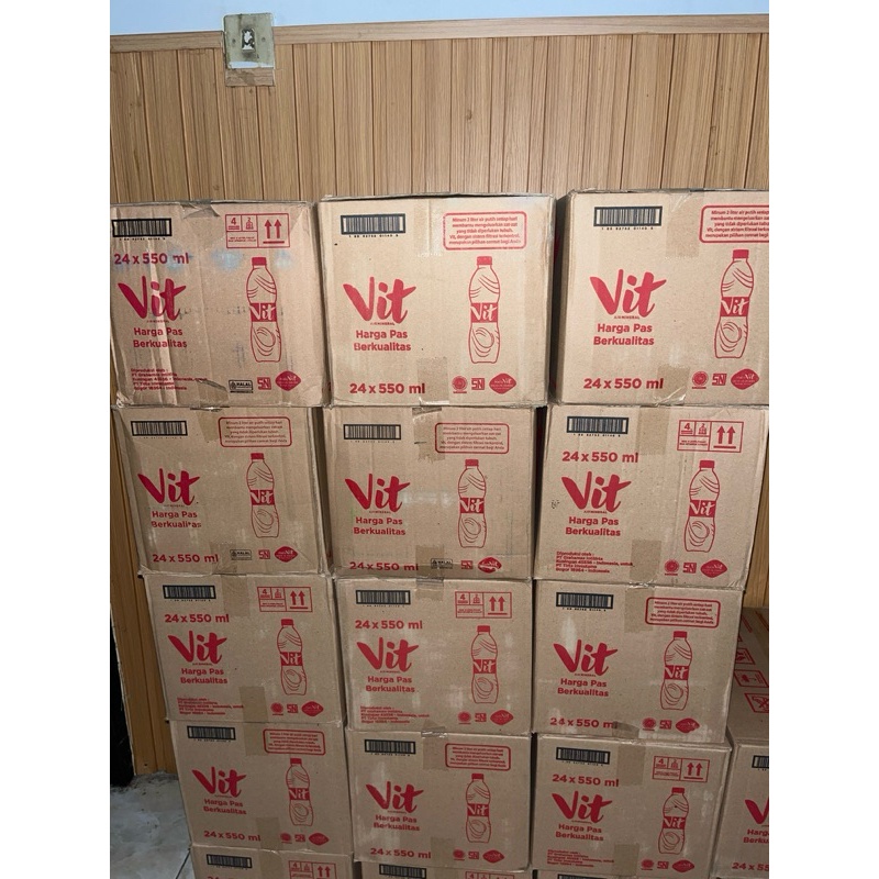 

RD - VIT Botol 550 ML 1 Dus - Isi 24 x 550 ML - Air Minum Mineral Botol
