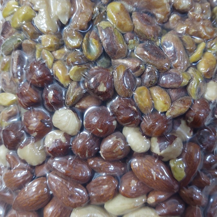 

SALE !!! MIX NUT ROASTED ISI 5 MACAM. WALNUT, PISTACHIO,ALMOND,HAZELNUT,CASHEW 500GRAM READYY