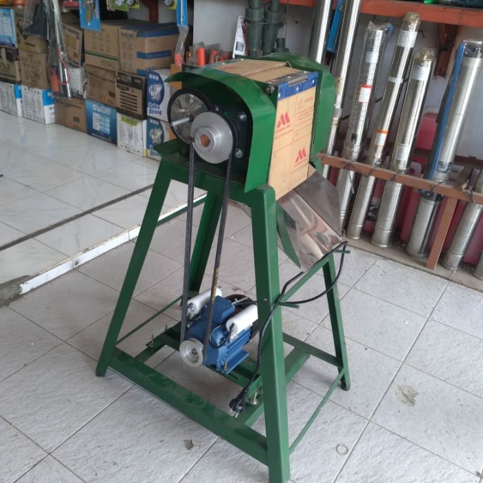 Parutan Kelapa + Dinamo 1/2Pk