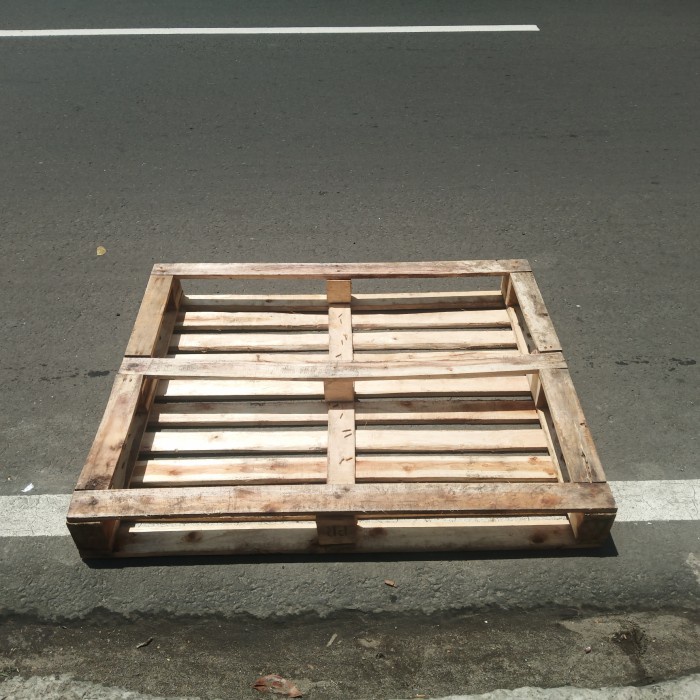 Palet Kayu Bekas 120 X 100 X 12 Cm Good Quality