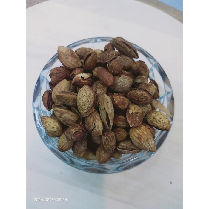 

Kacang almond Panggang 1kg - Almoond Roasted - kcang kulit - almnd susu oleh haji dan umroh