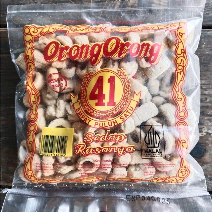 

Paket Jajanan Menara Jumbo 10 bks Borobudur 10 bks, Orong orong 100 gram 1 bks