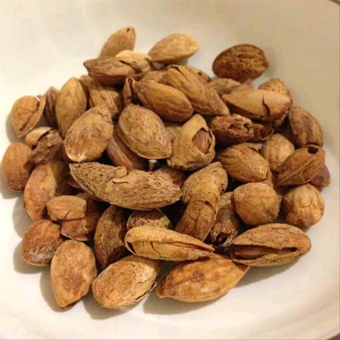 

Kacang almond rasa susu karamel mix Camilan Makanan Snack
