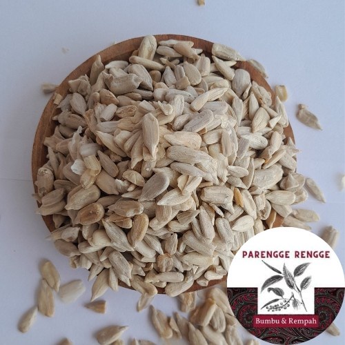 

SALE !!! ROSTED SUNFLOWER SEED 1KG / BIJI MATAHARI PANGGANG READYY