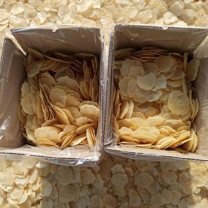 

Emping Melinjo Mentah Super Kering 1 kg lebar tipis - Kemasan Kardus Asli Limpung - Food Snack