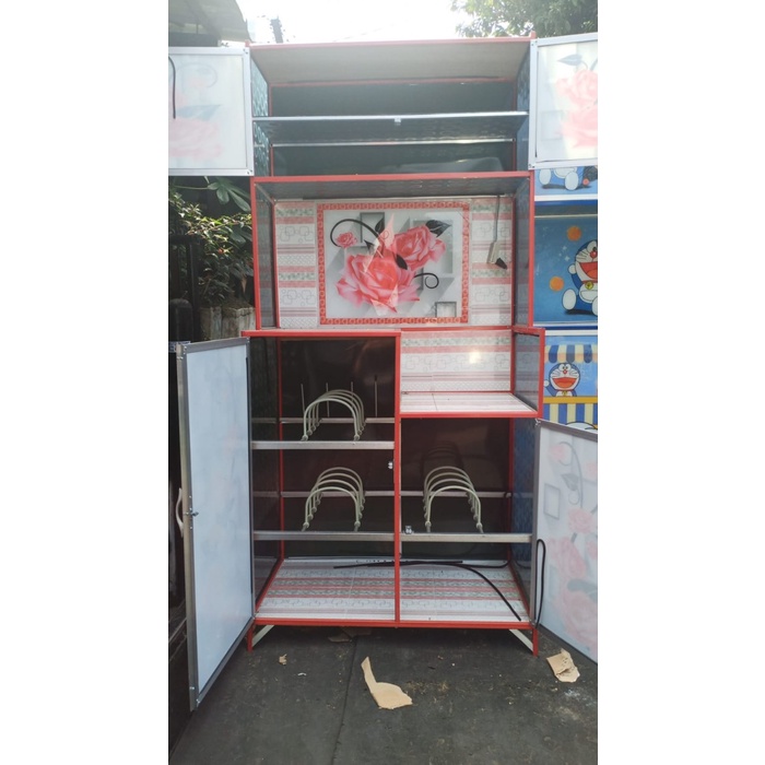 Rak Piring Kaca Lemari Piring 2 Pintu Kaca Lukis Bunga Alas Kerak