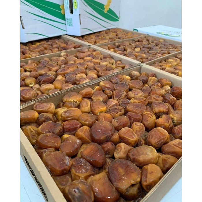

GROSIR MURAH KURMA SUKKARI SUKARI AL QOSIM BOX DUS ISI 3 KG