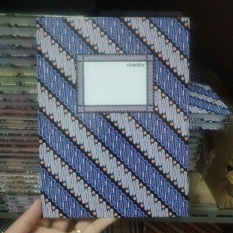 

IK! Buku Tulis Hard Cover OKEY Buku Kwarto Okey 100 Lembar