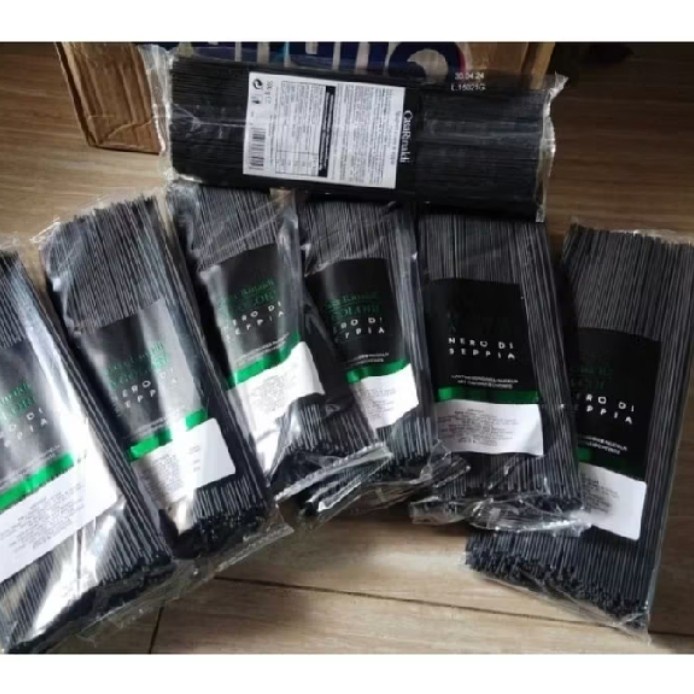 

Ready Casa Rinaldi Spaghety Black 500Gr Spageti Hitam Tinta Cumi