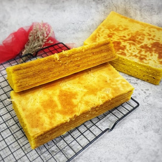 

Kue Lapis Legit keju 10x20cm MAKANAN RINGAN SNACK CEMILAN ENAK MURAH HAMPERS JAJANAN TERMURAH
