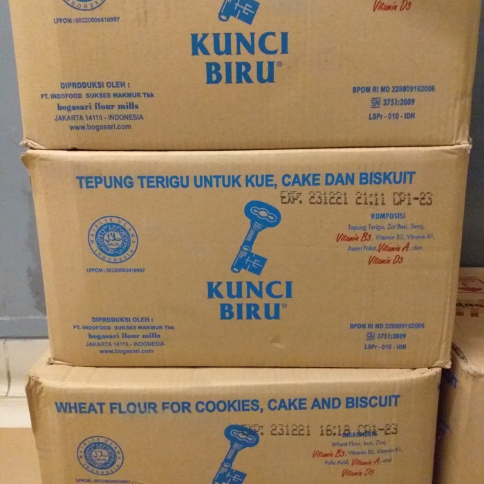 

Tepung Terigu Kunci Biru 1 Kg 1 Dus (Via GOJEK)