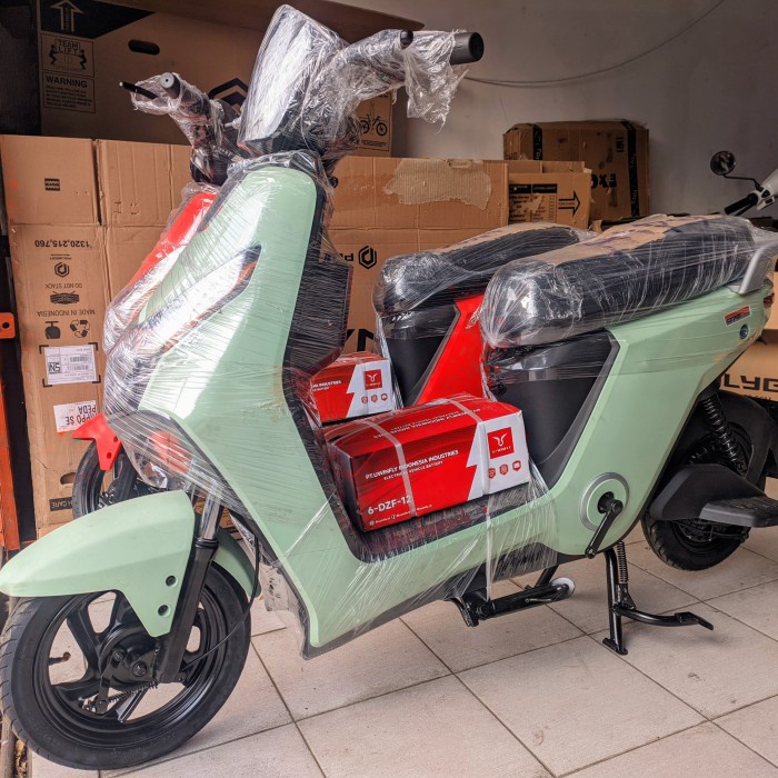 SEPEDA LISTRIK / MOPED LISTRIK UWINFLY D70 NEW 450 WATT