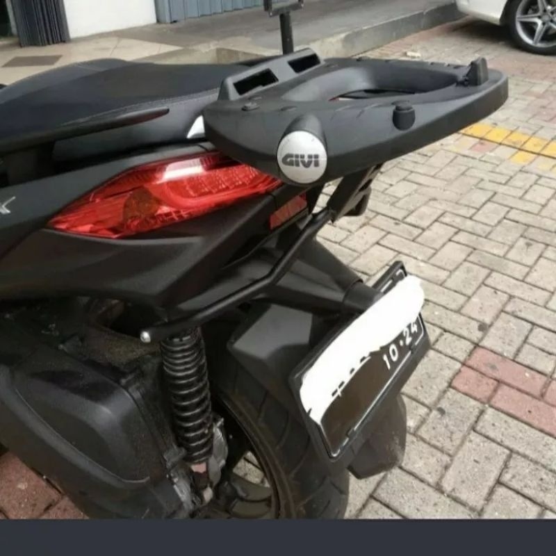 GIVI SRV XMAX CKET BOX MOTOR 100% BREKET BOX MOTOR XMAX MEREK GIVI