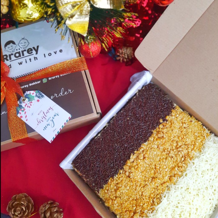 

Bolu Jadul / Sponge Cake Lembut / Coklat Keju Nougat / 21 x 21 cm
