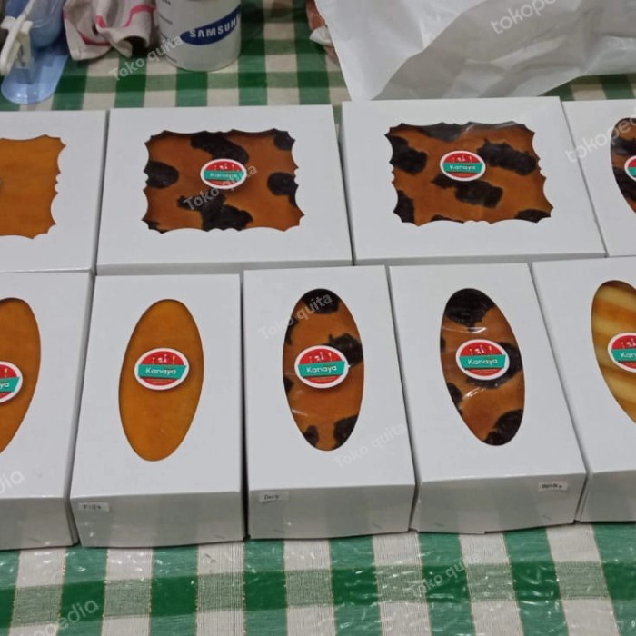 

Lapis Legit Keju/ Lapis Legit Almond / Lapis Legit Prunes 20*20