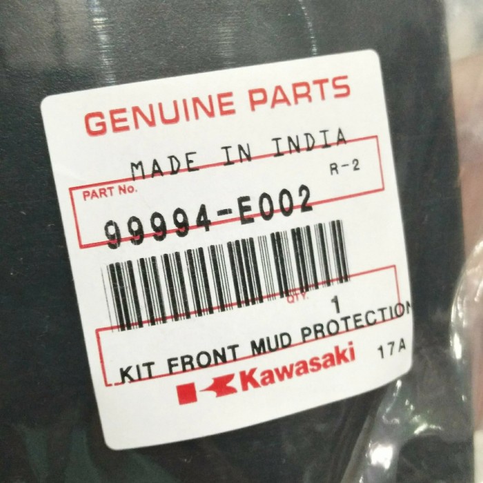 SAMBUNGAN SPAKBOR DEPAN MUDFLAP KAWASAKI BAJAJ PULSAR NS 200 200NS ORI