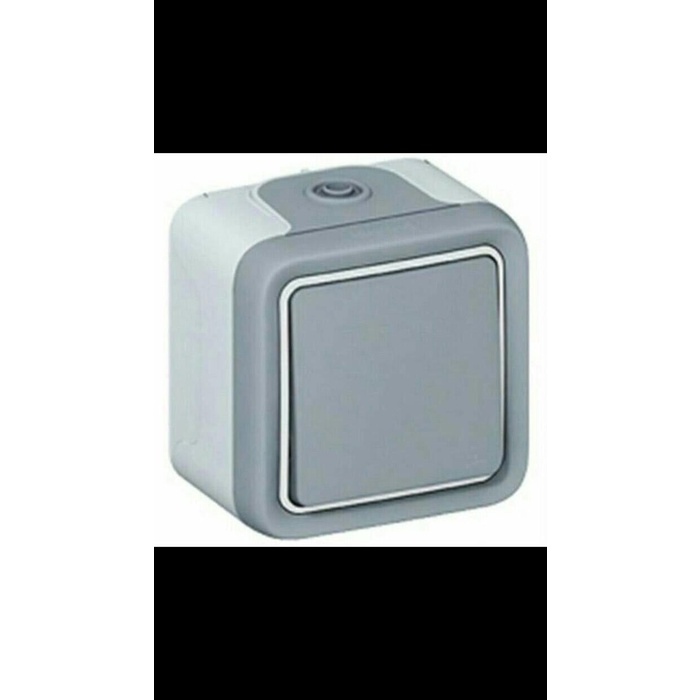 Saklar tunggal legrand waterproof saklar single outbow legrand 069711