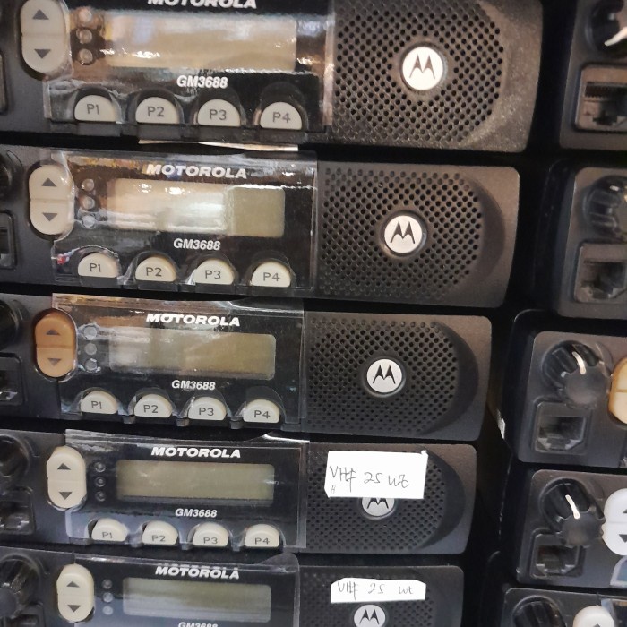 RIG MOTOROLA GM 3688 VHF SECOND NORMAL