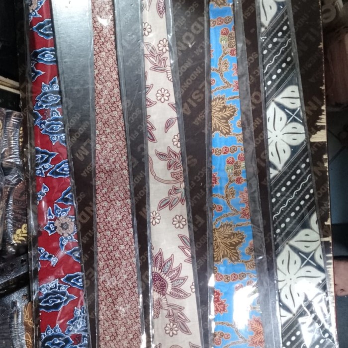PREMIUM DASI BATIK + BOX