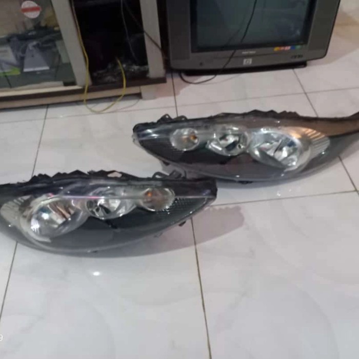 Headlamp Ford Fiesta 2014 (Bekas)