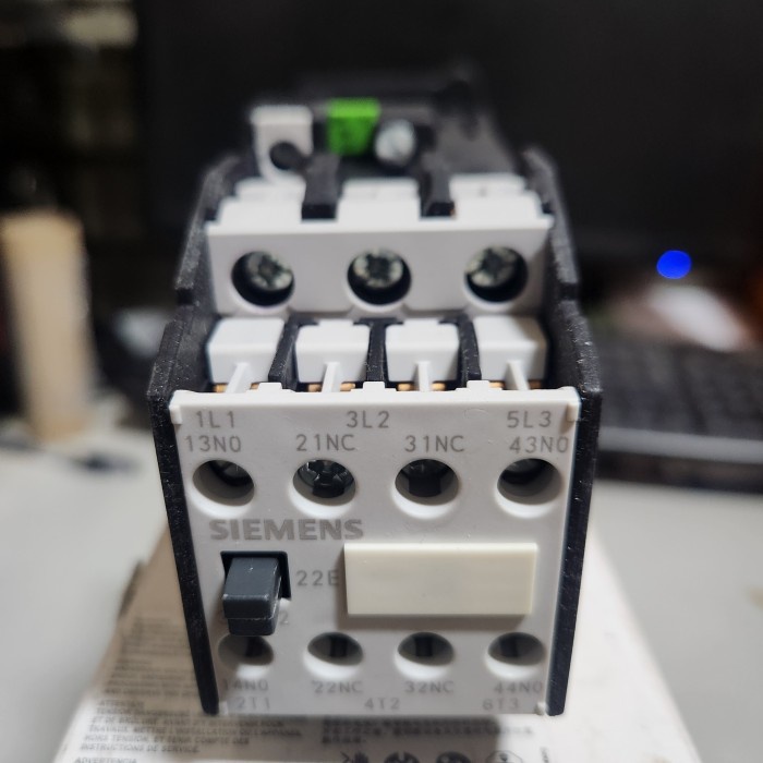 3TF42 22-1XB4 SIEMENS CONTACTOR READY STOCK. GARANSI