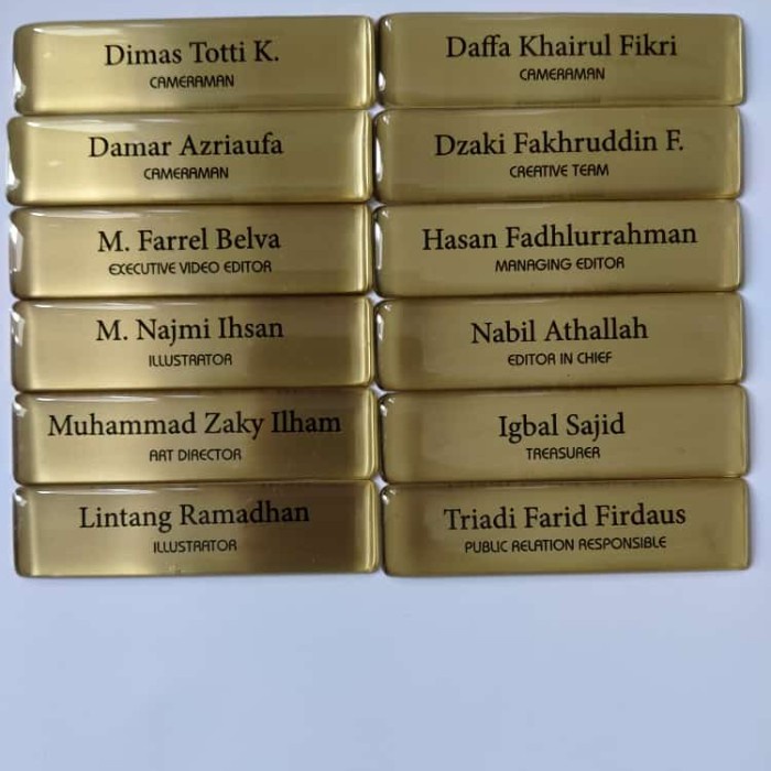 

MURAH Nama Dada Name Tag Kuningan Akrilik Stainless Dokter Bidan Karyawan