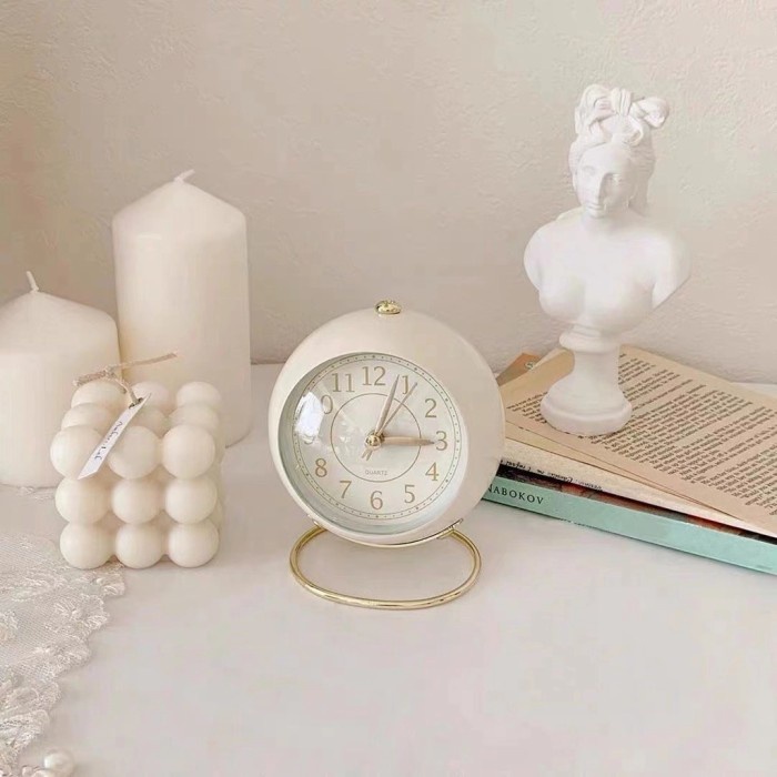 QUARTZ VINTAGE ALARM CLOCK - JAM