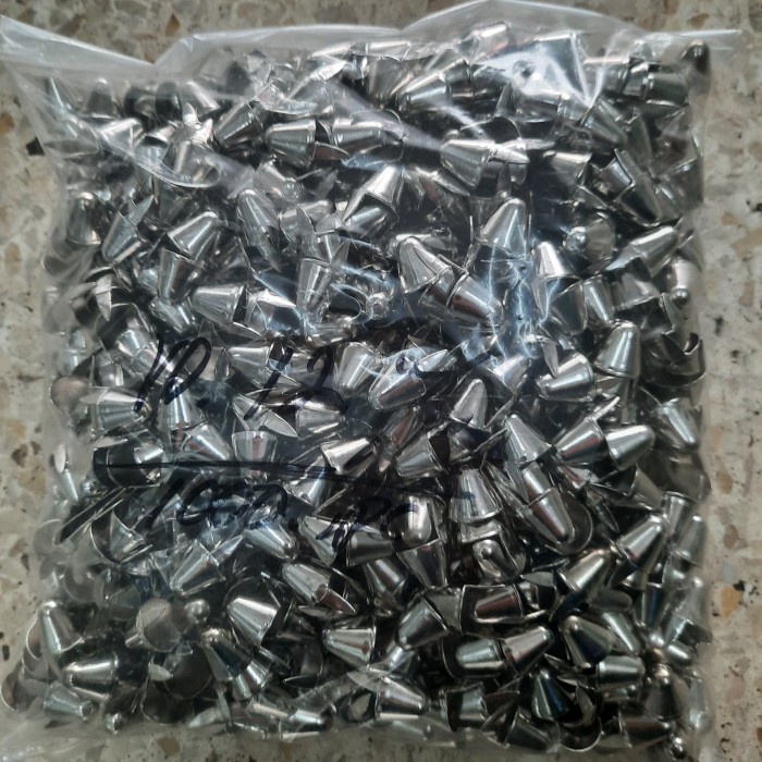 uk studs cone / spike import