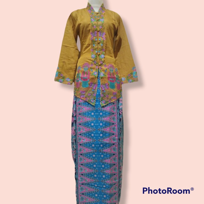 Kebaya Encim Polos Ungu Tua Ready