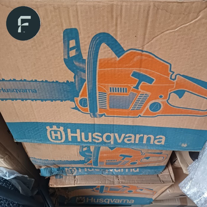 Mesin Gergaji Husqvarna chainsaw