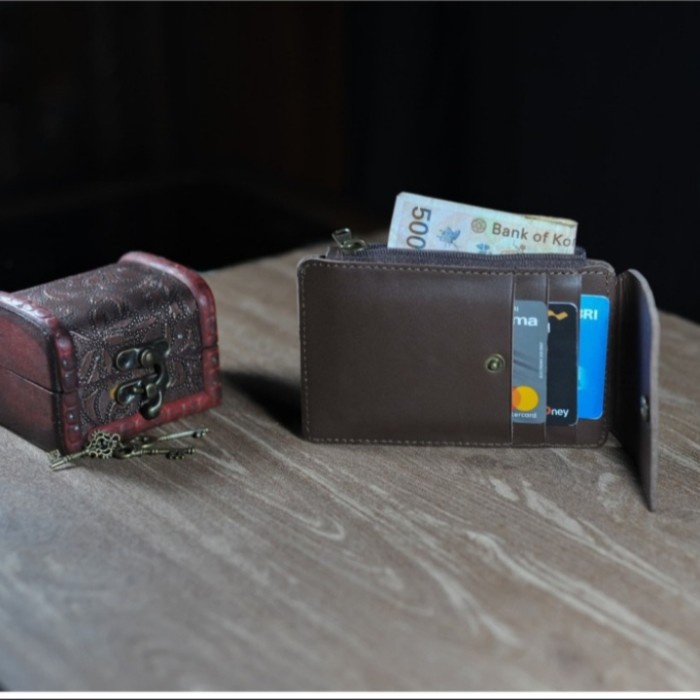 

pintar- NAME TAG ID CARD DOMPET CARD HOLDER KULIT TERBARU