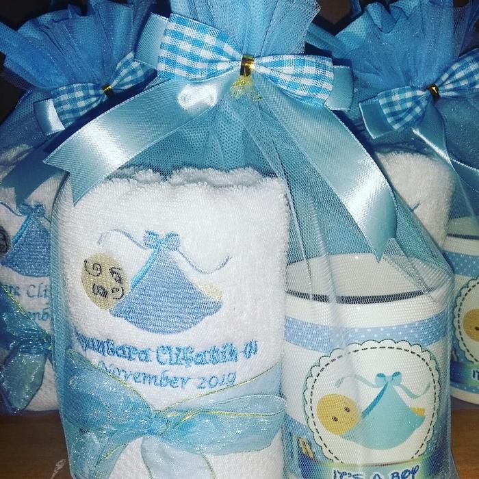 party-  Souvenir Handuk dan Mug Packing Tas Tile