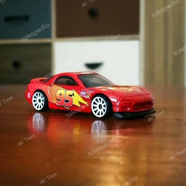 HOTWHEELS MAZDA RX7 CUSTOM LIGHTNING MCQUEEN
