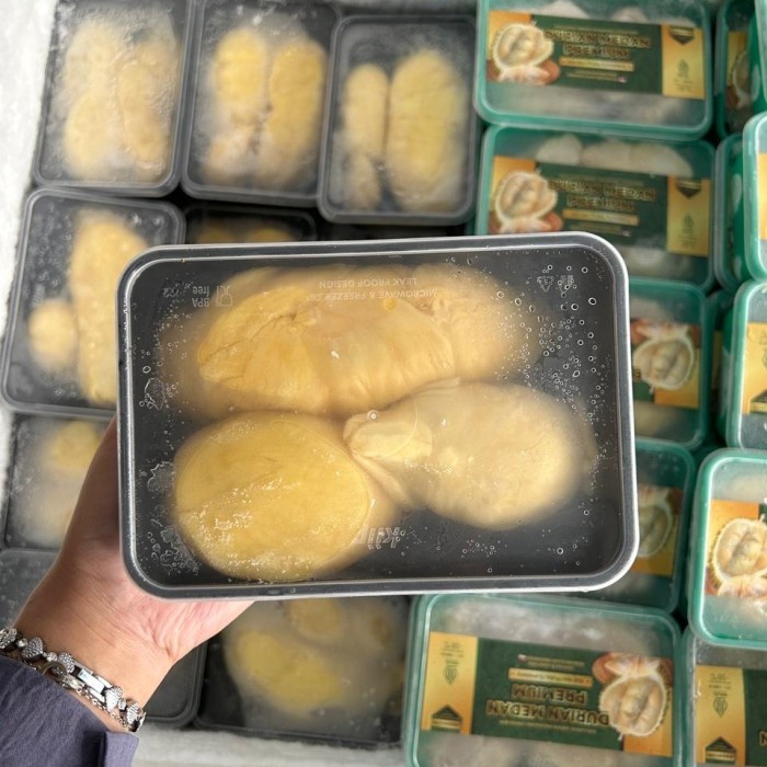 

Lezat- durian Monthong