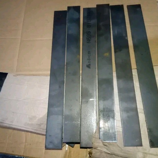 plat baja bohler n695 original untuk golok pisau