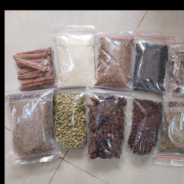 

Aneka Bumbu Rempah Kering 100gr - Bumbu Dapur - Bumbu Masak