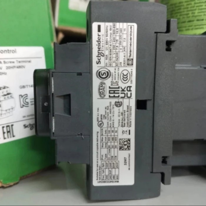 kontaktor Schneider LC1d32 contaktor Schneider LC1D32 LC1D32M7 220V