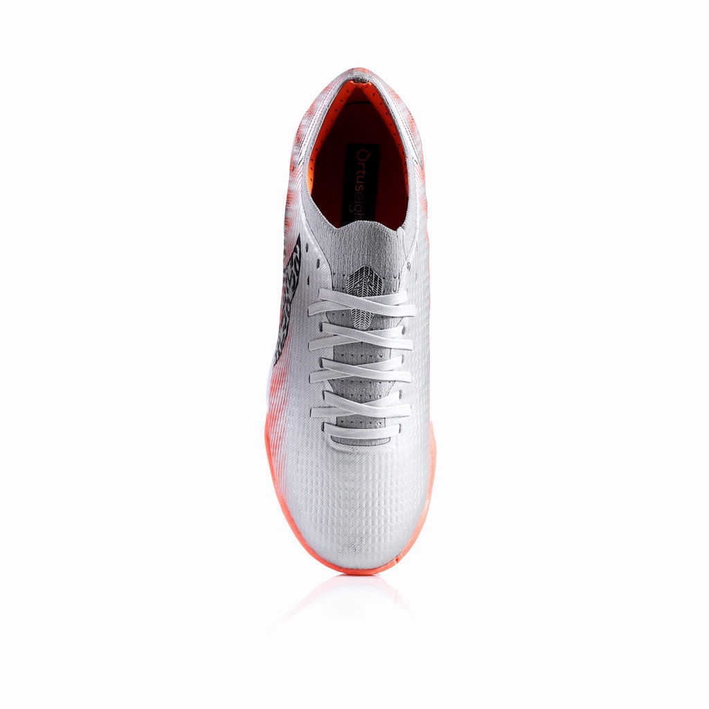 Ortuseight Sepatu Futsal Catalyst Liberte V3 IN - Anodized Silver/Peach