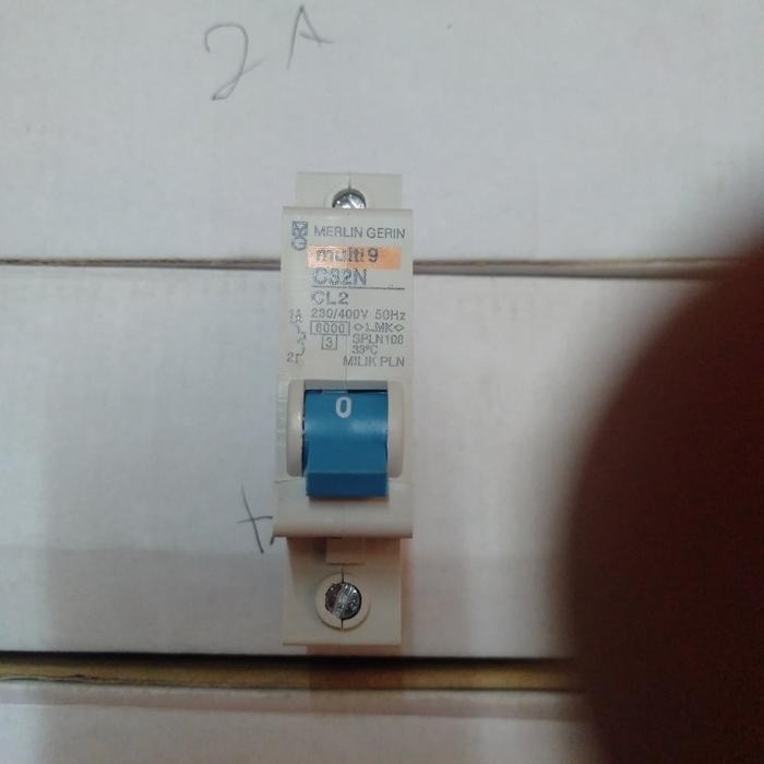 MCB 2A MERLIN GERIN BIRU