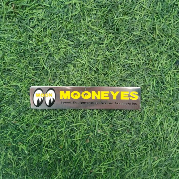 PREMIUM Emblem plat mobil MOONEYES..