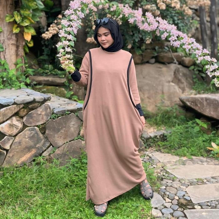 Layali- Lokal By Fx - Shena Dress Strip Hitam Eelegan Knit Garis Muslim Basic