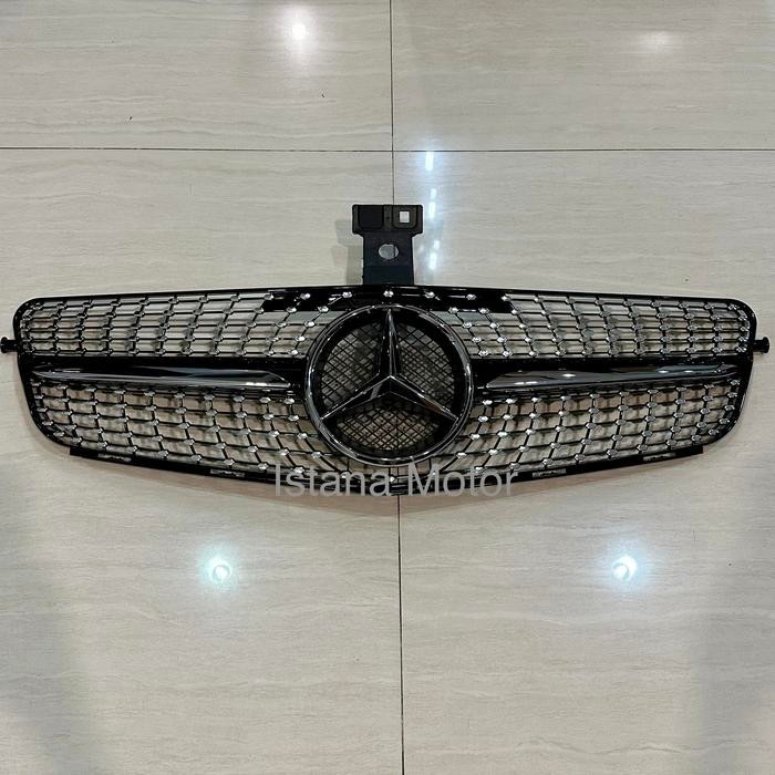 Grosir Grill Diamond Mercedes W204 Black With Emblem Logo