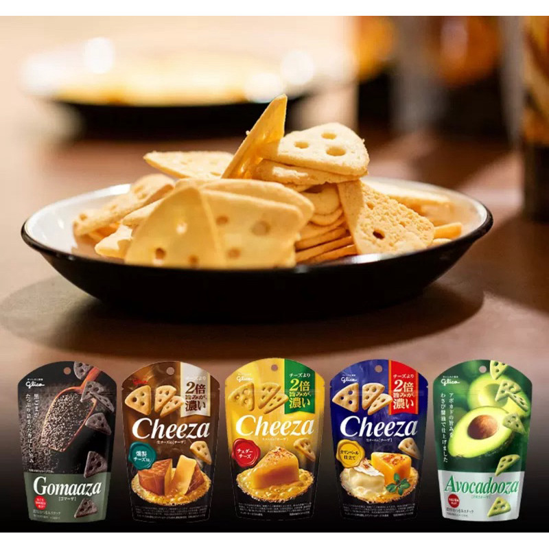 

Glico Cheeza Crackers Cheddar Camembert Black Papper Avocado