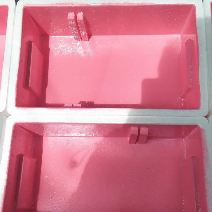 

STYROFOAM BOX BREEDING PINK