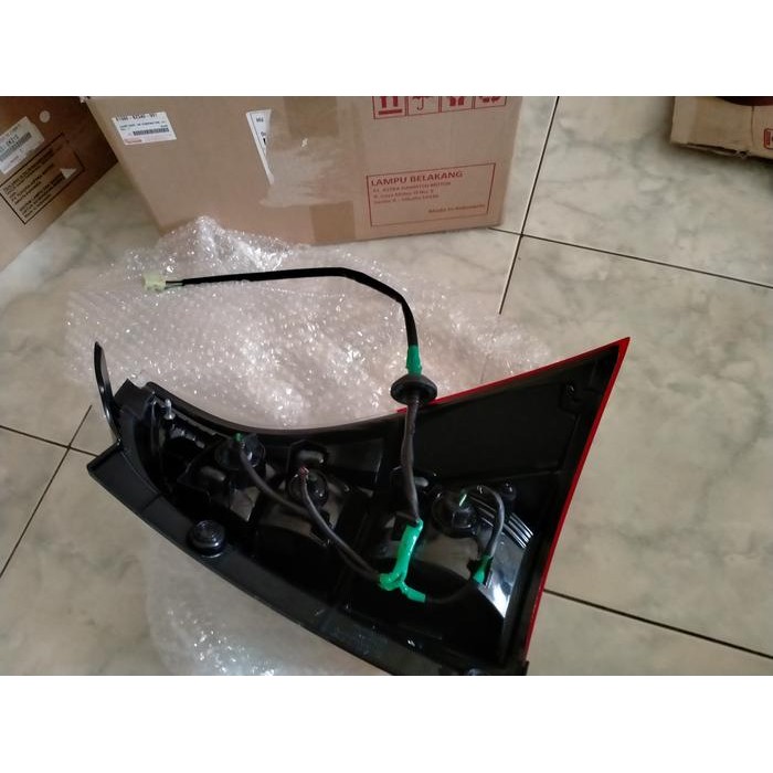 Grosir Stoplamp / Lampu Belakang Avanza Xenia 2019 2020 2021 Ori