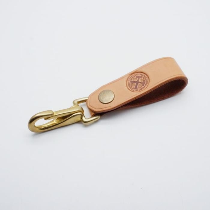 

LANGSUNG DIPROSES Belted Key Lanyard - Emboss Belted Key Lanyard - Natural