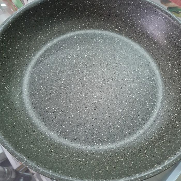 Kenanganpawon B2003724 Frying Pan Non Stick Bima Gin D24Cm, 3Ply Base Cookware